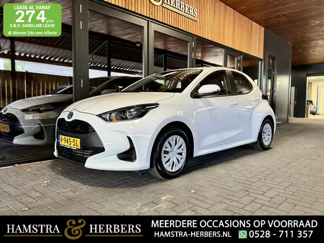 Toyota Yaris 1.5 Hybrid Comfort wit 2022 Hybride Benzine