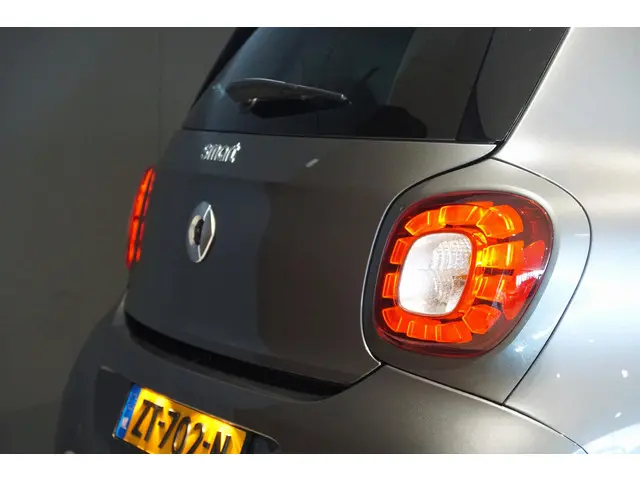 Smart Forfour EQ BRABUS Style 18 kWh 2019 Elektrisch 16