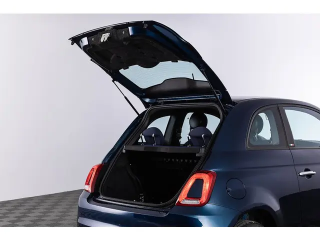 Fiat 500 1.0 Hybrid Club | CRUISE | PDC | AIRCO . 2023 Benzine 15
