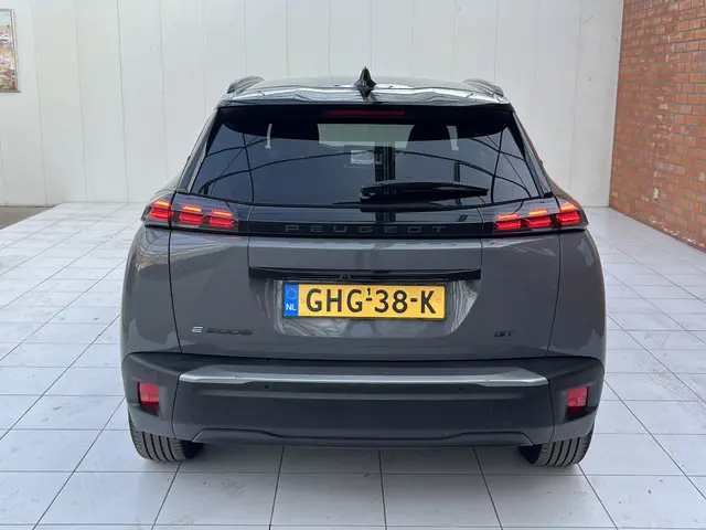 Peugeot e-2008 EV GT 54 kWh 2024 Elektrisch 32