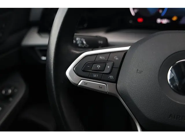 Volkswagen Golf 1.5 TSI Style 2021 Benzine 32