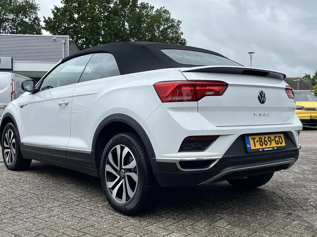Volkswagen T-Roc Cabrio 1.5 TSI Style 2021 Benzine 6