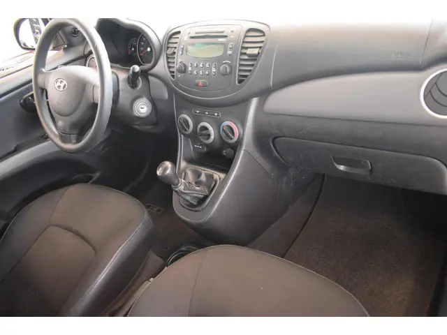 Hyundai i10 1.0 i-Drive Cool 2013 Benzine 9