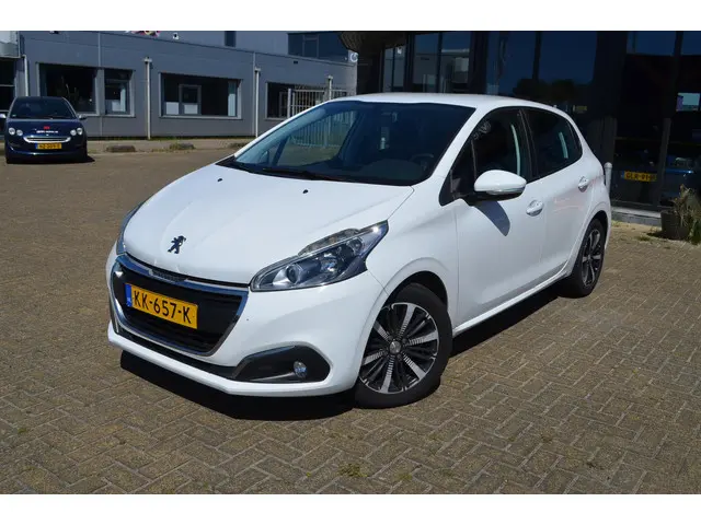 Peugeot 208 1.2 PureTech Blue Lion 2016 Benzine 46