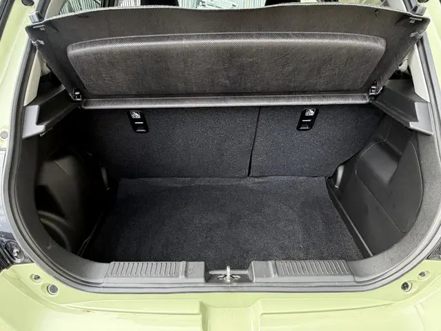 Suzuki Swift 1.2 Select Smart Hybrid 2025 Benzine 7