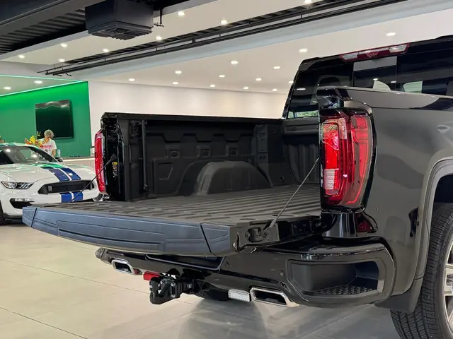 GMC Sierra 6.2 V8 DENALI 2024 Benzine 11