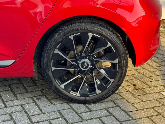 Renault Clio 1.0 TCe 90 GPF esprit Alpine 2024 Benzine 24