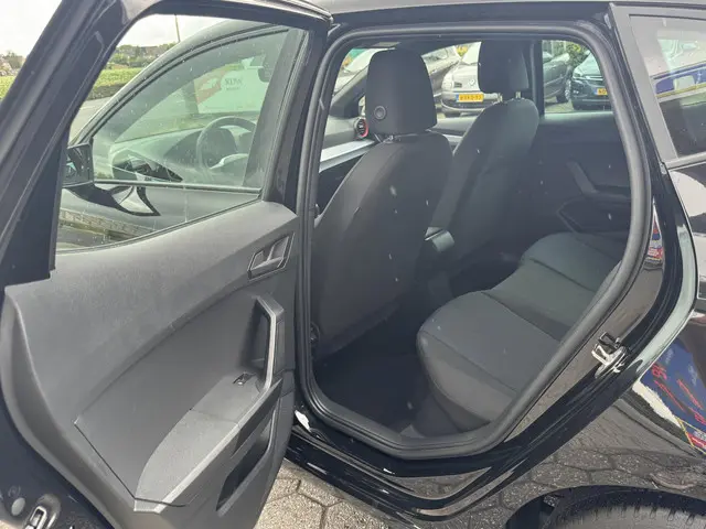 SEAT Ibiza 1.0 EcoTSI FR Plus Connect 2023 Benzine 18