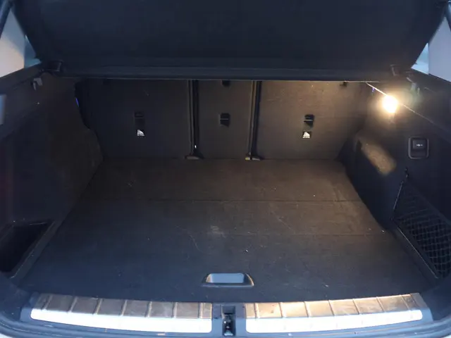 BMW X1 sDrive18i Business Edition Plus 2021 Benzine 14