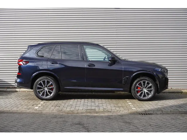 BMW X5 xDrive50e Launch Edition 2023 Hybride Benzine 4