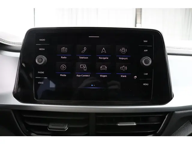 Volkswagen T-Roc 1.0 TSI 110pk Life 2023 Benzine 13