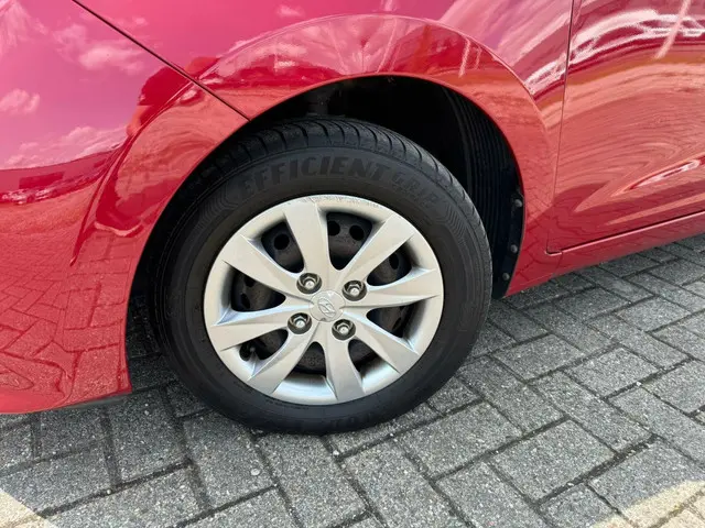 Hyundai i10 1.0i Comfort 2018 Benzine 32