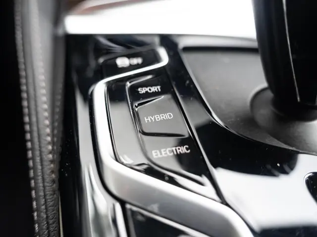 BMW 5 Serie Sedan 530e 2021 Hybride Benzine 24