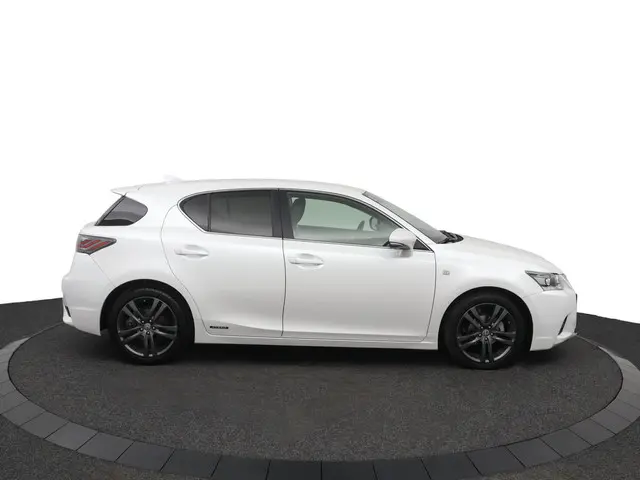 Lexus CT 200h 25th Edition 2015 Hybride Benzine 13