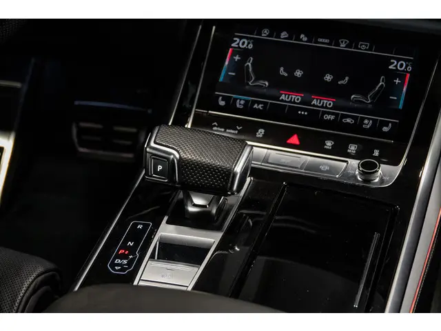 Audi SQ8 4.0 TFSI Quattro 2021 Benzine 44