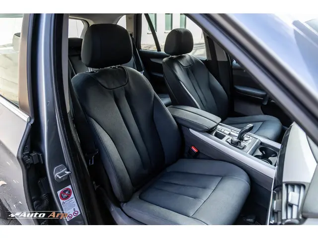 BMW X5 xDrive35i High Executive 2015 Benzine 32