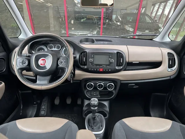 Fiat 500L 1.4-16V Lounge 2012 Benzine 14