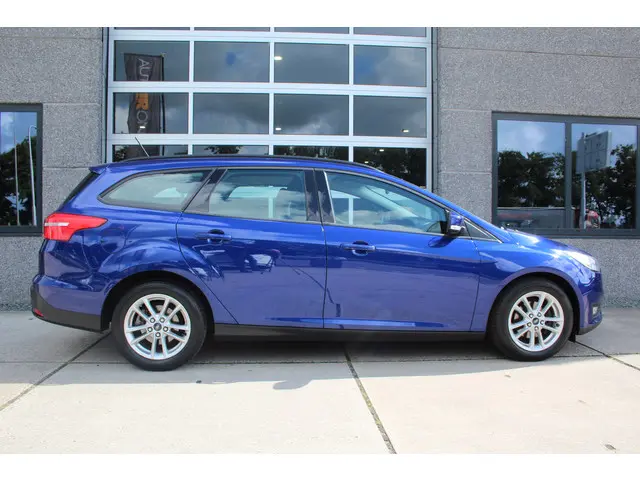 Ford Focus Wagon 1.0 Lease Edition 125 Pk 2017 Benzine 10