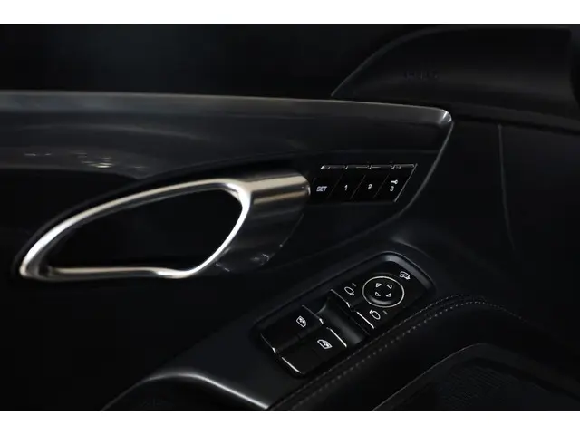 Porsche 911 3.8 Carrera 4S 2013 Benzine 34