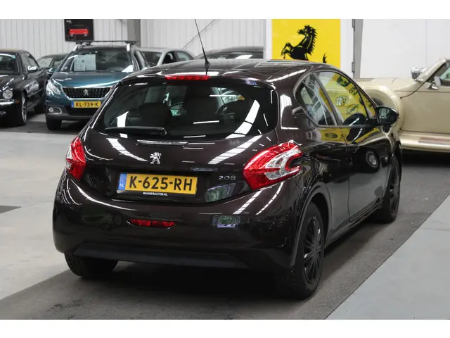 Peugeot 208 1.2 VTi Active 2013 Benzine 4