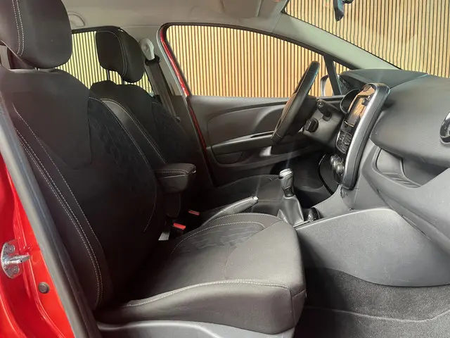 Renault Clio 0.9 TCe Limited 2018 Benzine 15