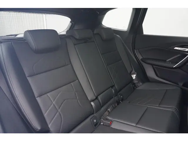 BMW iX1 eDrive20 M Sport 2025 Elektrisch 11