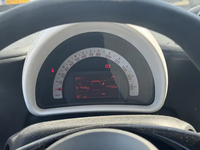 Smart Forfour 1.0 Essential Edition 2015 Benzine 7