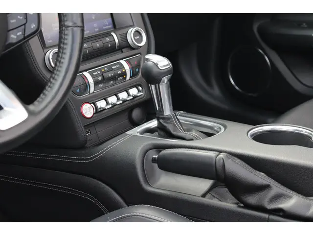 Ford Mustang Convertible 5.0 V8 GT 2022 Benzine 23