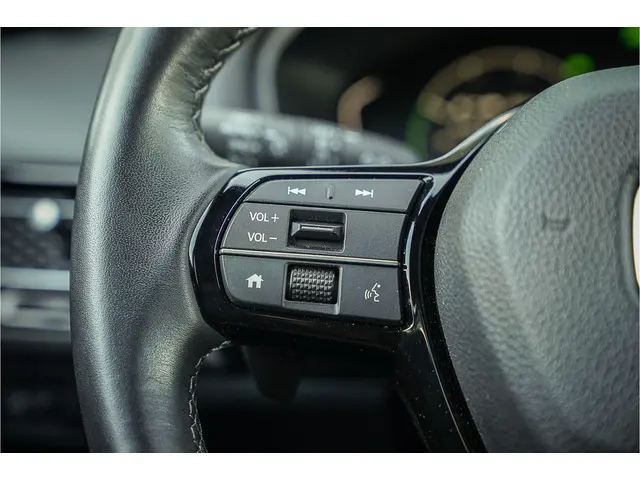 Honda Civic 2.0i e:HEV SPORT 2023 Hybride Benzine 16