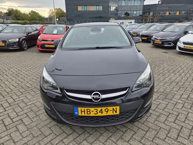 Opel Astra 1.4 Turbo NIEUW DISTRUB KETTING 2015 Benzine 4