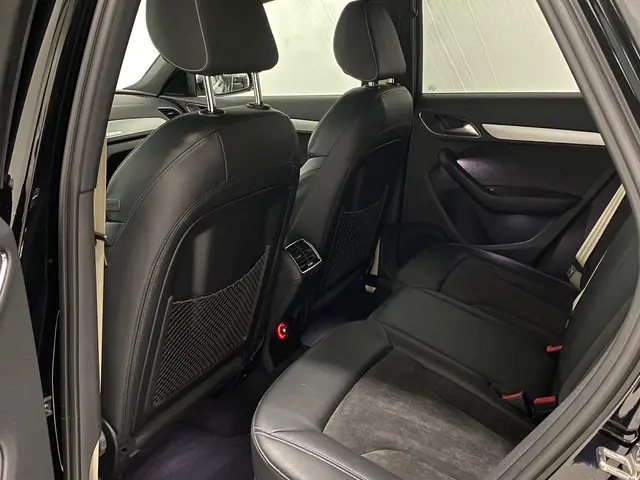 Audi Q3 2.0 TFSI quattro Sport Pro Line S 2015 Benzine 33