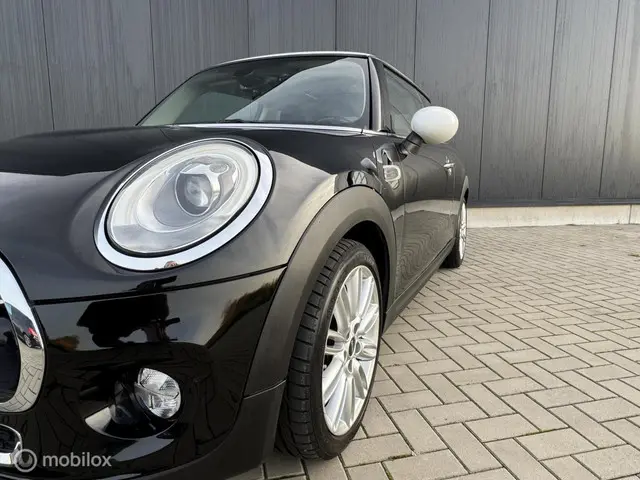 MINI Cooper Mini 1.5 Chili Serious Business 2015 Benzine 5