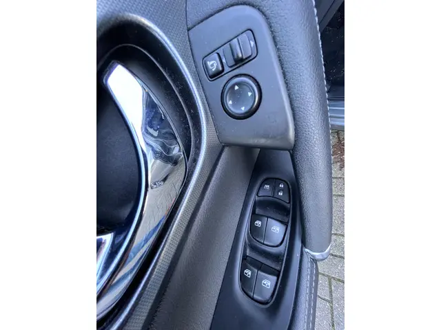 Nissan QASHQAI 1.3 DIG-T Business Edition 2020 Benzine 18