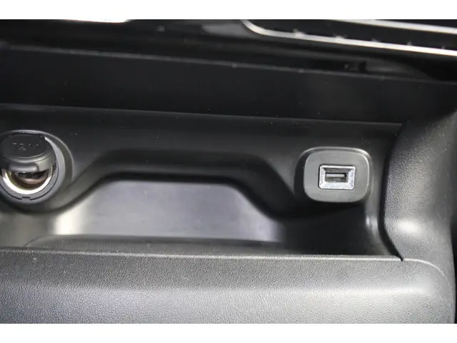 Citroën C4 Cactus 1.2 PureTech Feel 2018 Benzine 23