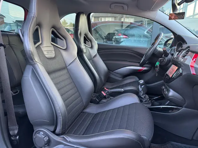 Opel ADAM 1.4 Turbo S 2015 Benzine 17