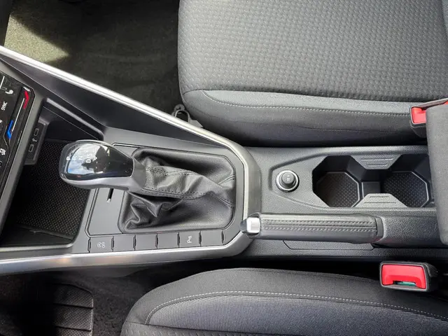 Volkswagen Polo 1.0 TSI Life 2023 Benzine 29