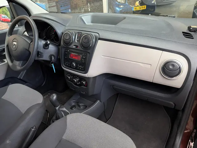 Dacia Lodgy 1.2 TCe Robust 5p. 2017 Benzine 12