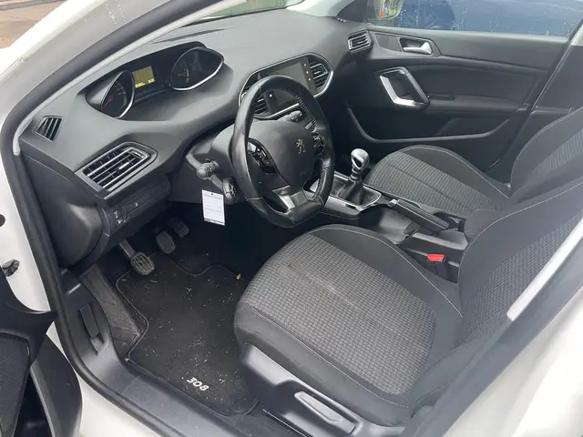 Peugeot 308 1.2 PureTech Blue Lease 2019 Benzine 5