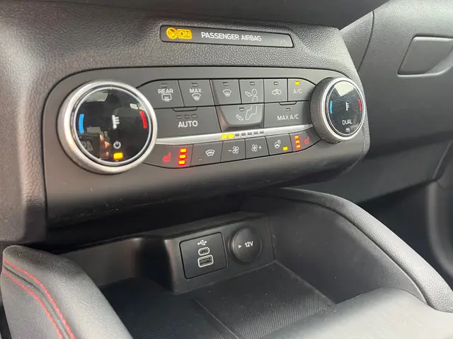 Ford Kuga 2.5 PHEV ST-Line X 2022 Hybride Benzine 14