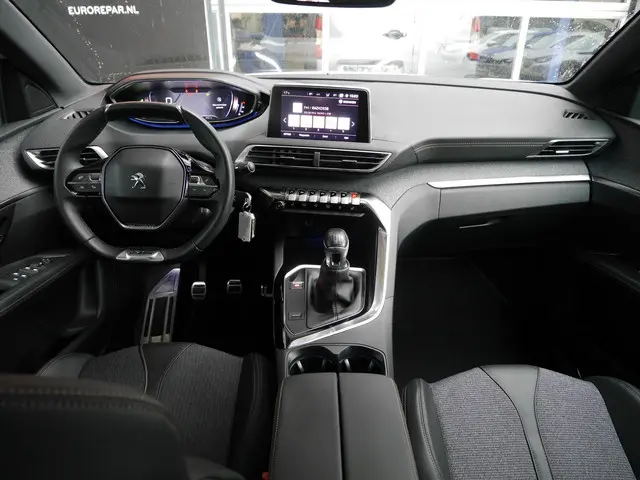 Peugeot 3008 GT-LINE 1.2 130PK 2018 Benzine 7