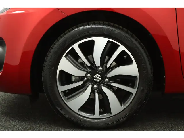 Suzuki Swift 1.2 Stijl Smart Hybrid 2019 Benzine 38