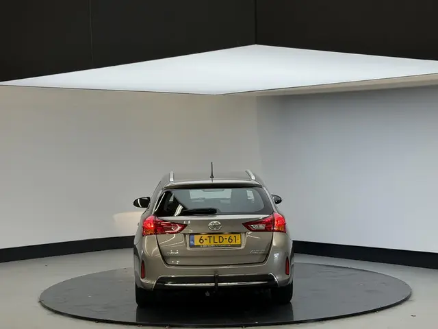 Toyota Auris 1.6 Aspiration 2014 Benzine 11