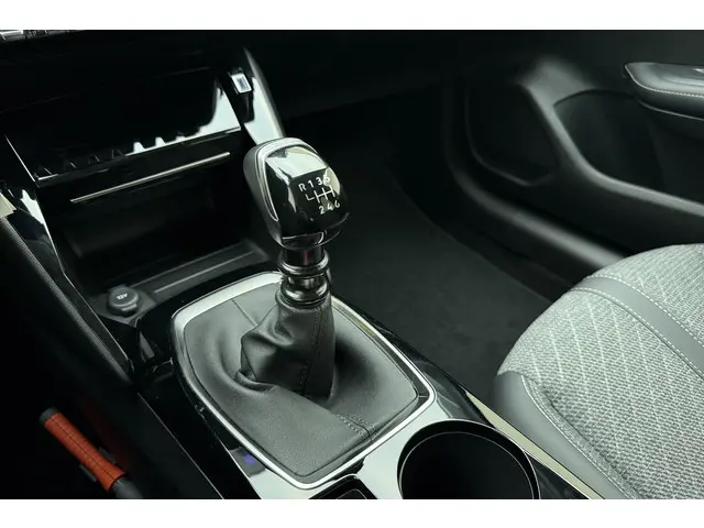 Peugeot 208 1.2 PureTech 100 Allure 2024 Benzine 28