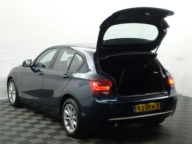 BMW 1 Serie 116i High Executive Sport- 2013 Benzine 32