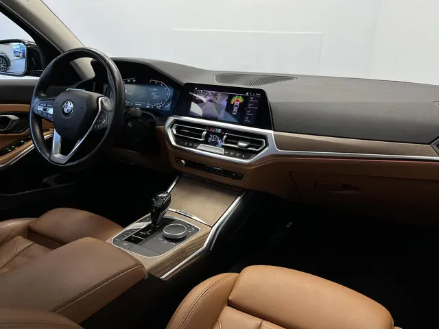 BMW 3 Serie 320i Luxury High Executive 2020 Benzine 13