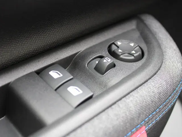 Citroën C3 HYBRID 110 PLUS 2025 Hybride Benzine 21