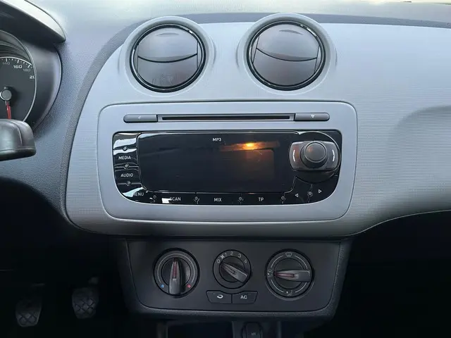 SEAT Ibiza 1.4 Style Prachtige auto 2012 Benzine 9