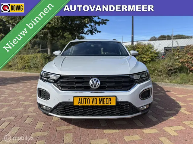Volkswagen T-Roc 3