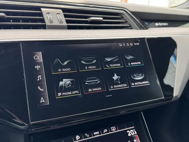 Audi e-tron 55 quattro S edition 2022 Elektrisch 33