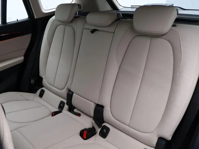 BMW X1 xDrive20i 2020 Benzine 26